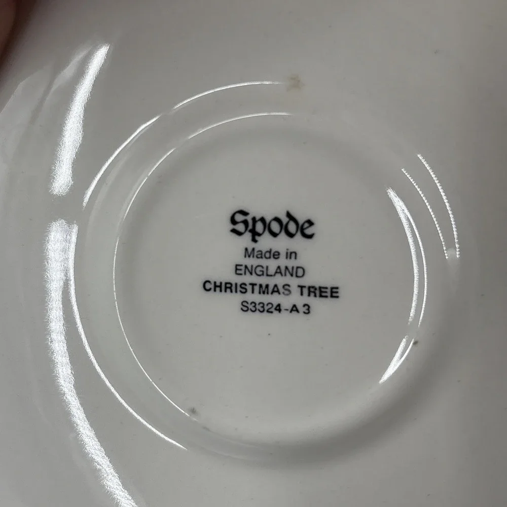 Spode VINTAGE Christmas Tree Tea Cup and Saucer MADE in ENGLAND, China, Set of 4